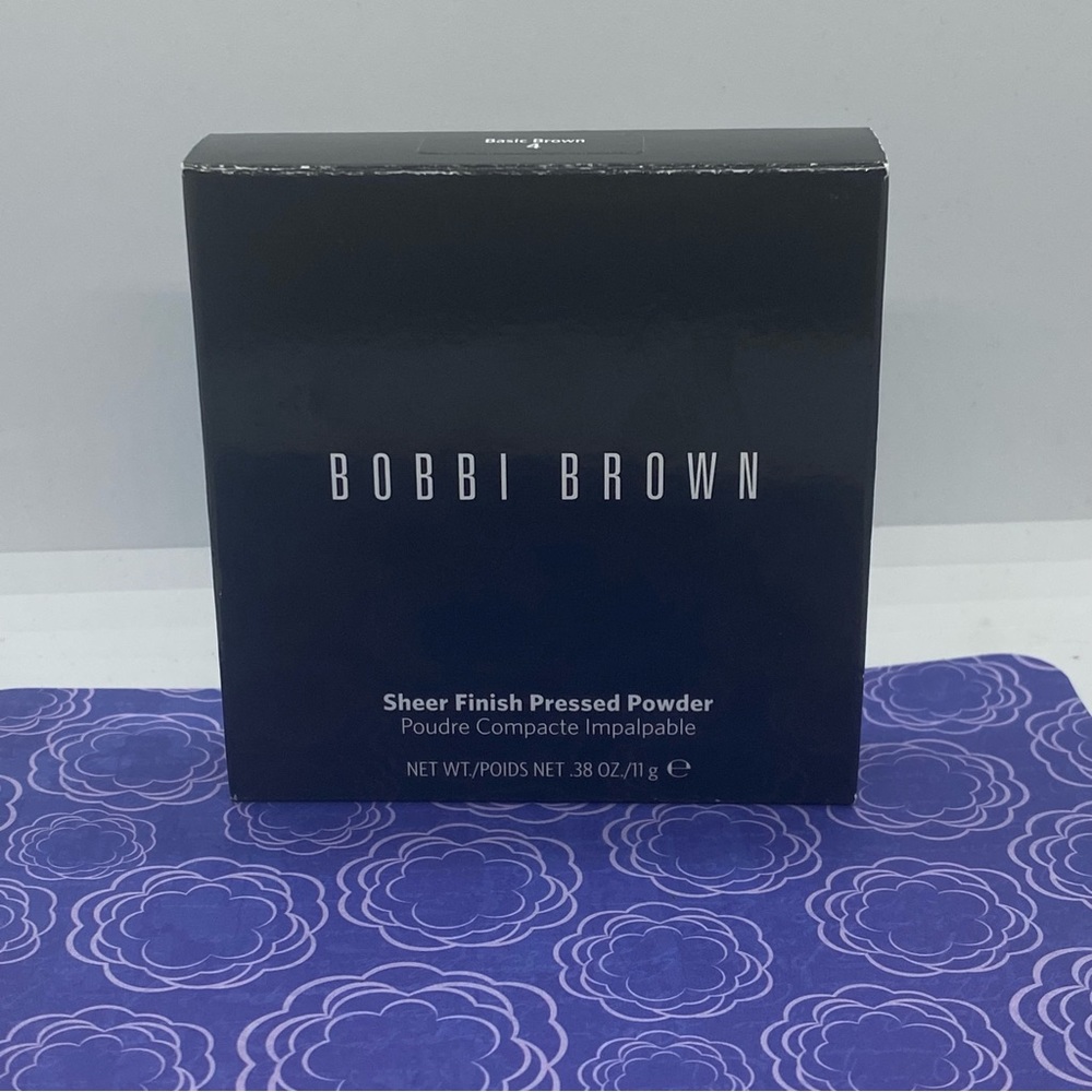 Bobbi Brown Sheer Finish Pressed Powder Basic Brown | New in box